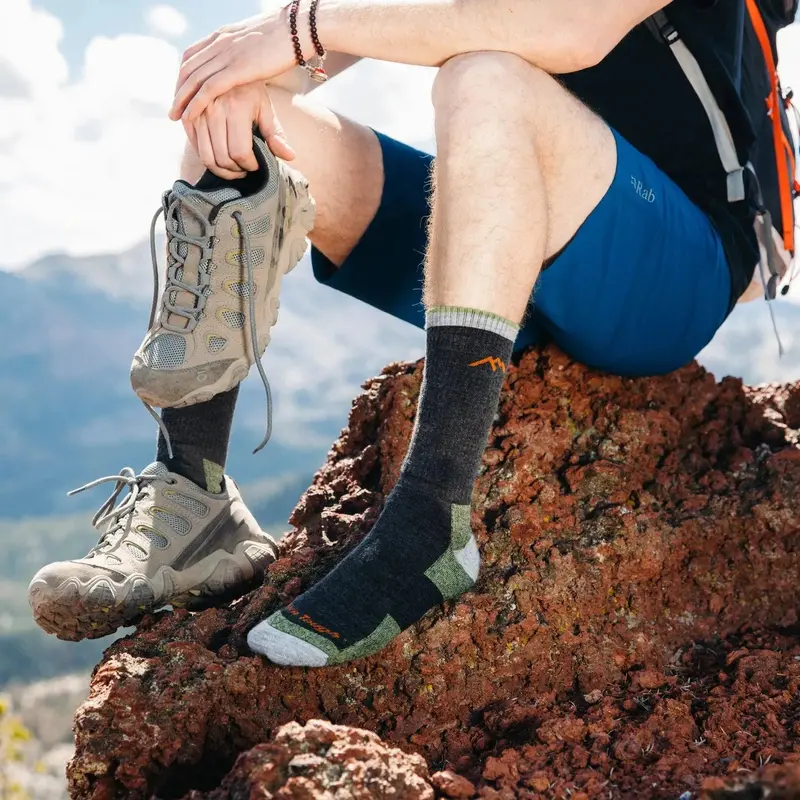 Darn Tough Men'S Midweight Hiking Sock For Trail Boots 1