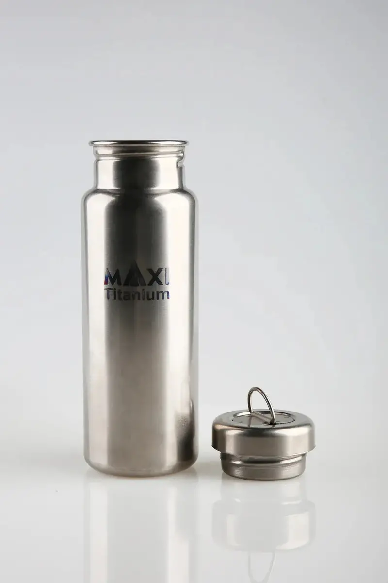 Maxi Ultralight Titanium Water Bottle 1