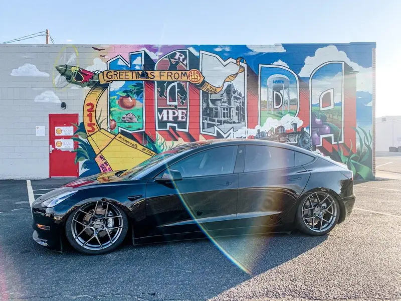 Paragon & Air Lift Performance Air Suspension For Pre-Highland Tesla Model 3 1