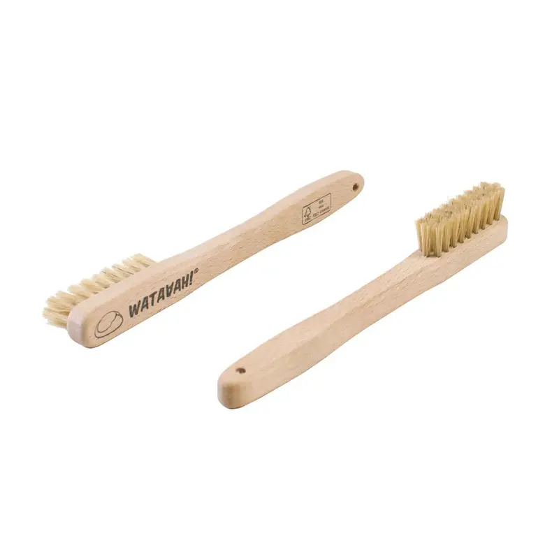 Small Brushy Chalk Brush – Compact Climbing Accessory 1