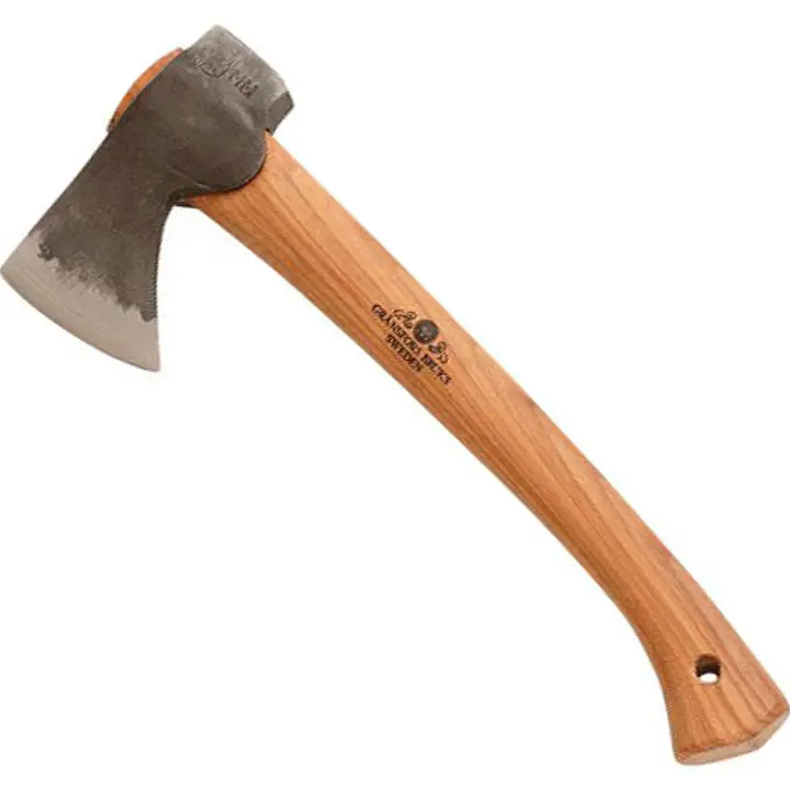 Wildlife-Inspired Hatchet – Lightweight Design 1