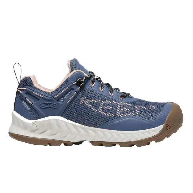 Women'S Nxis Evo Waterproof Trail Shoes 1